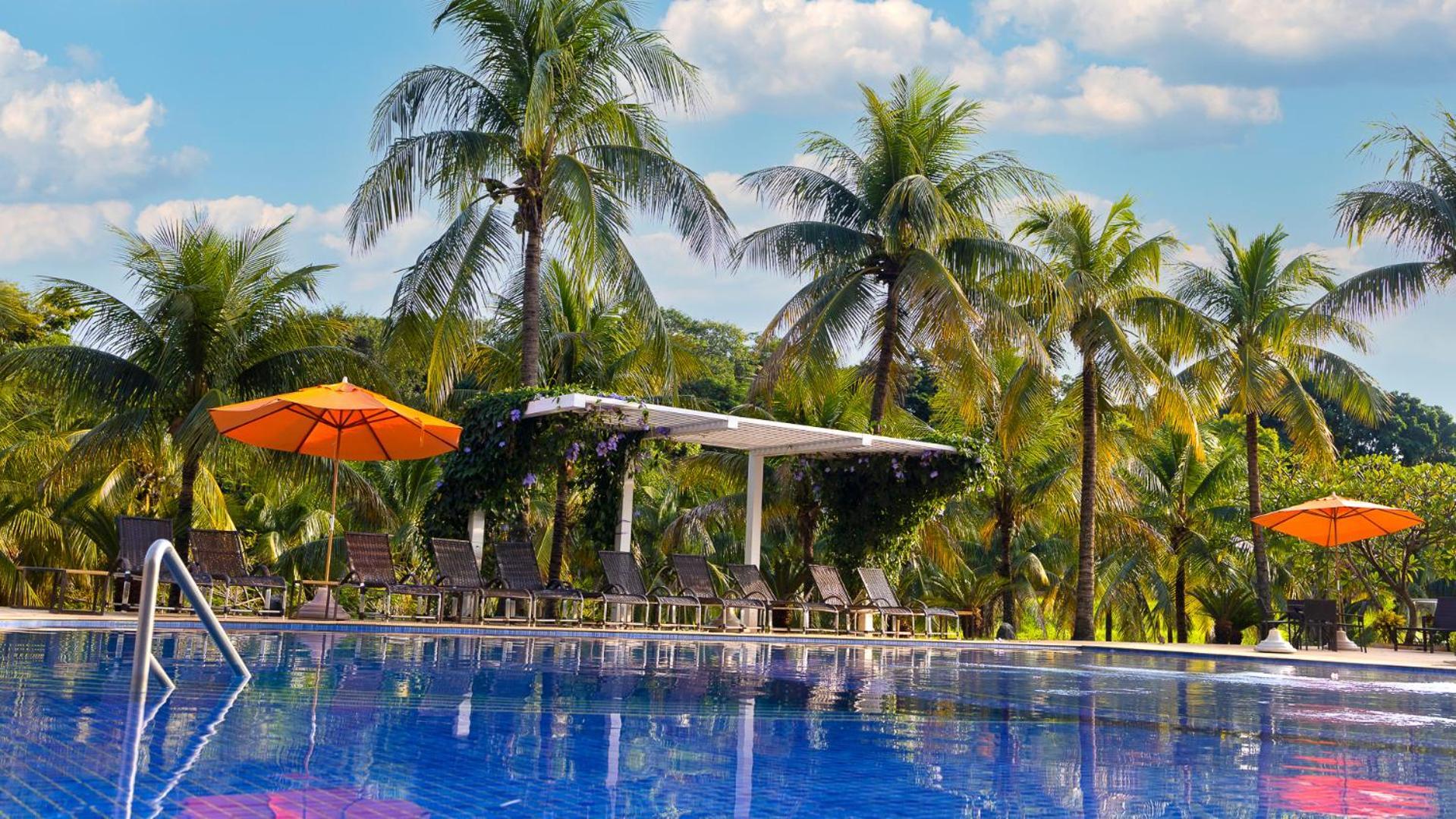 Celebration Resort Olimpia By Hot Beach Kültér fotó The swimming pool at the resort